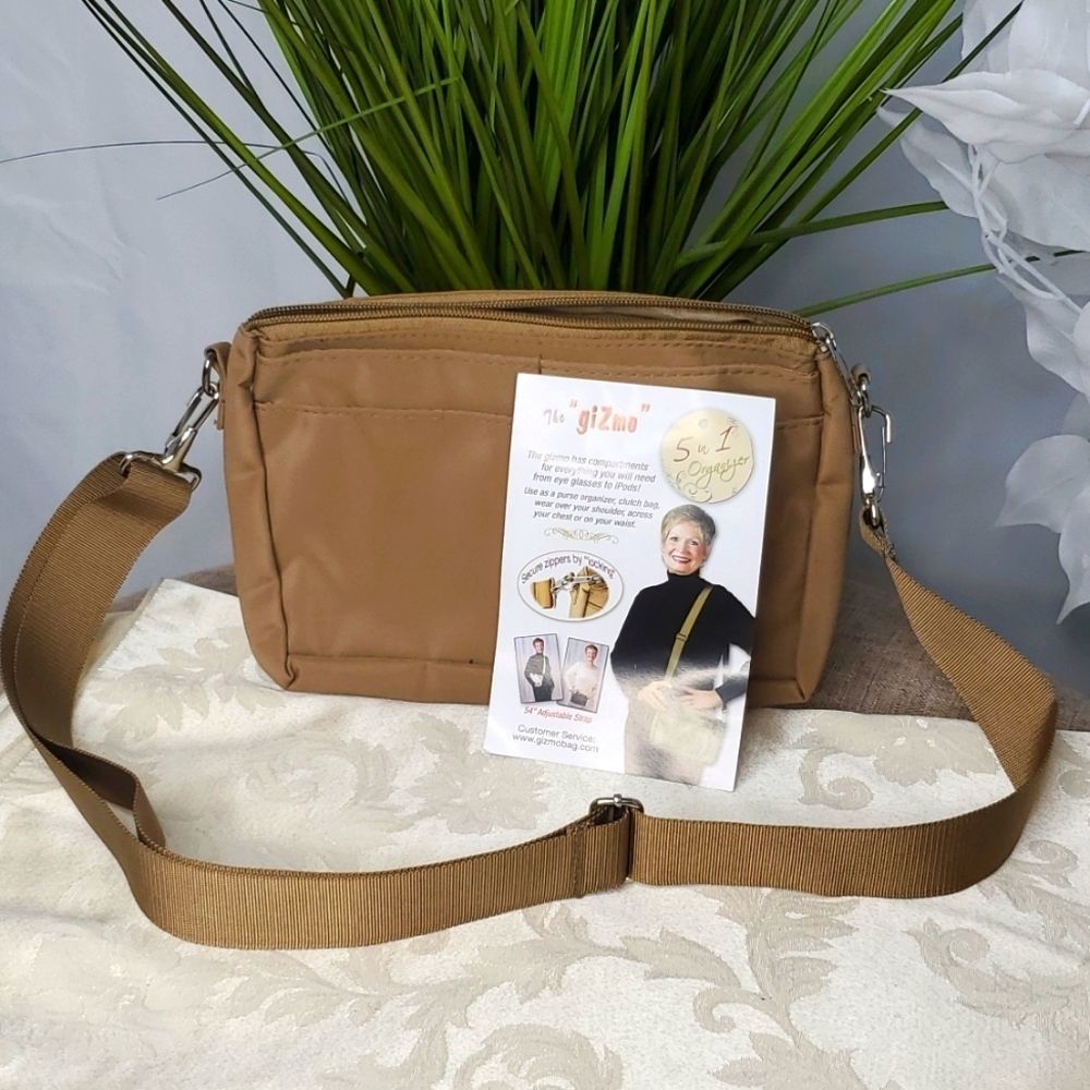 NWT  Vintage GIZMO PURSE